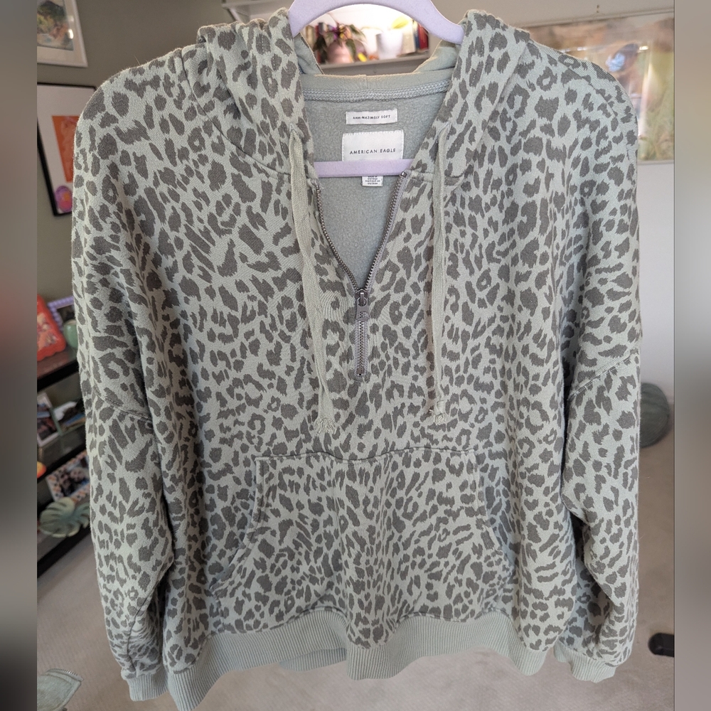 American Eagle graphic leopard print green oversized half zip hoodie size S